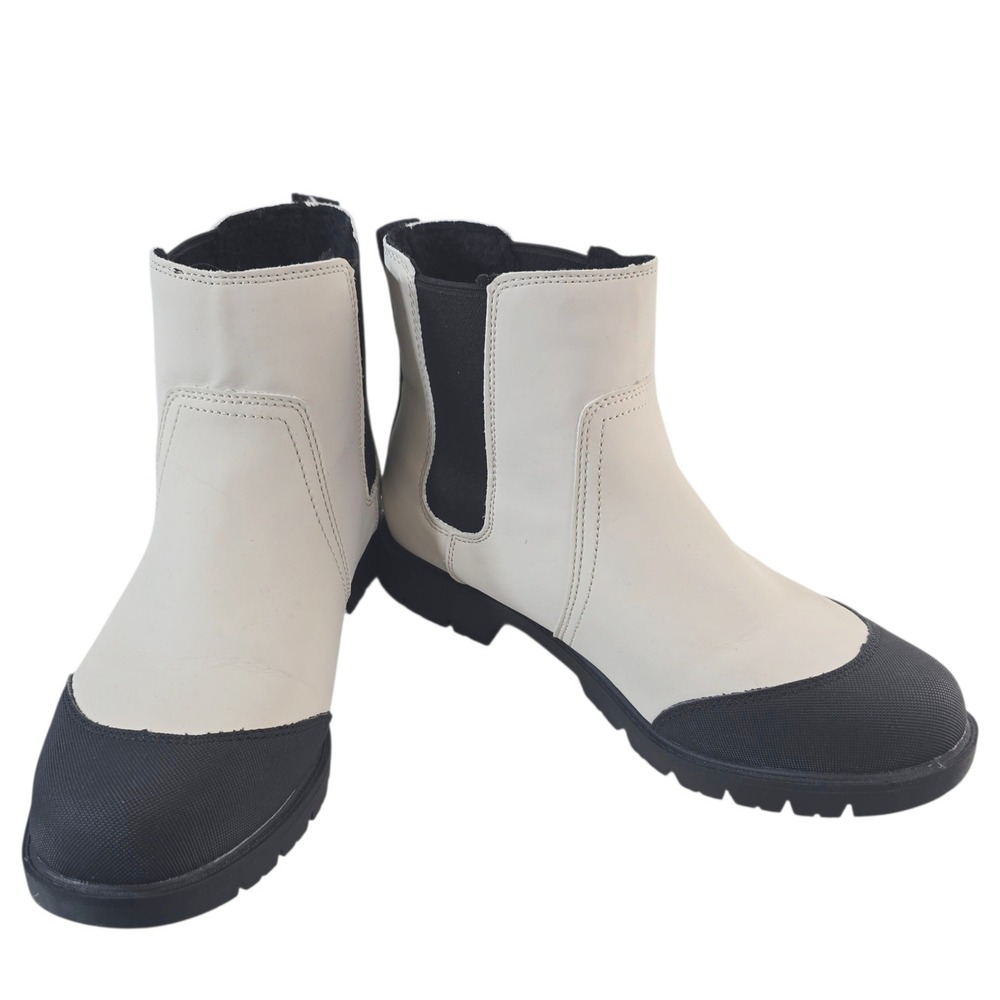 Magellan Outdoors Chelsea Boots Womens 9B Cream Black Man Made Utility Gorpcore